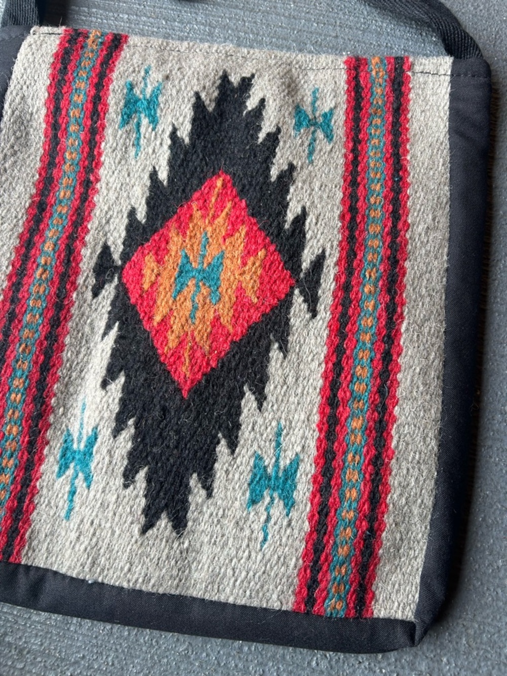 Handwoven Southwestern Crossbody Bag - Black & Red Pattern - Picture 5 of 12